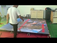 O cartaz interno conduziu a tela